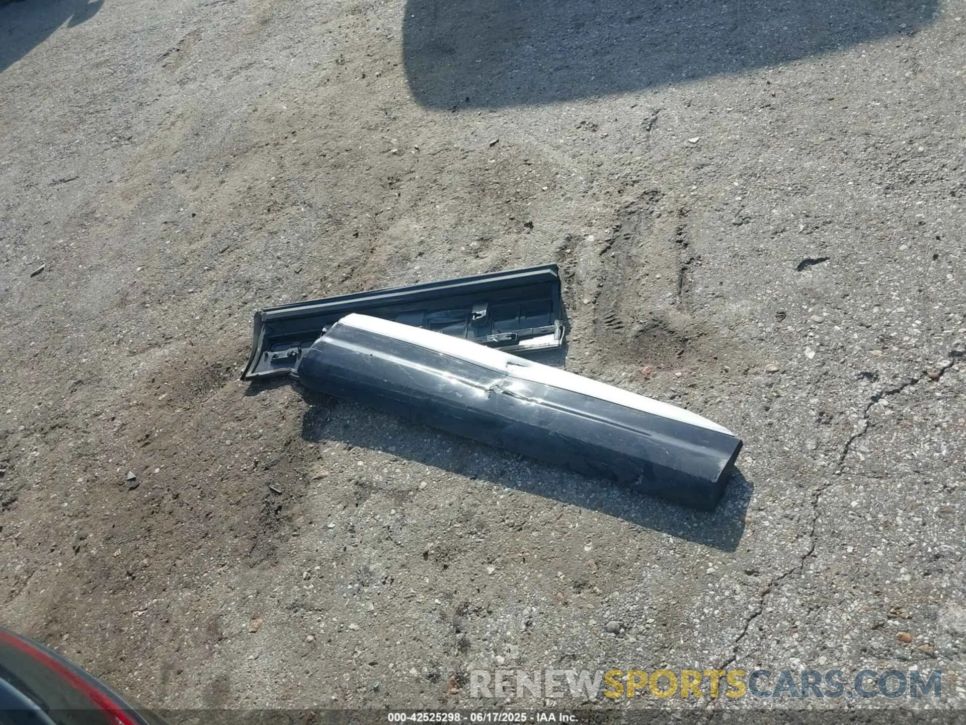 12 Photograph of a damaged car WA1LAAF73KD005199 AUDI Q7 2019