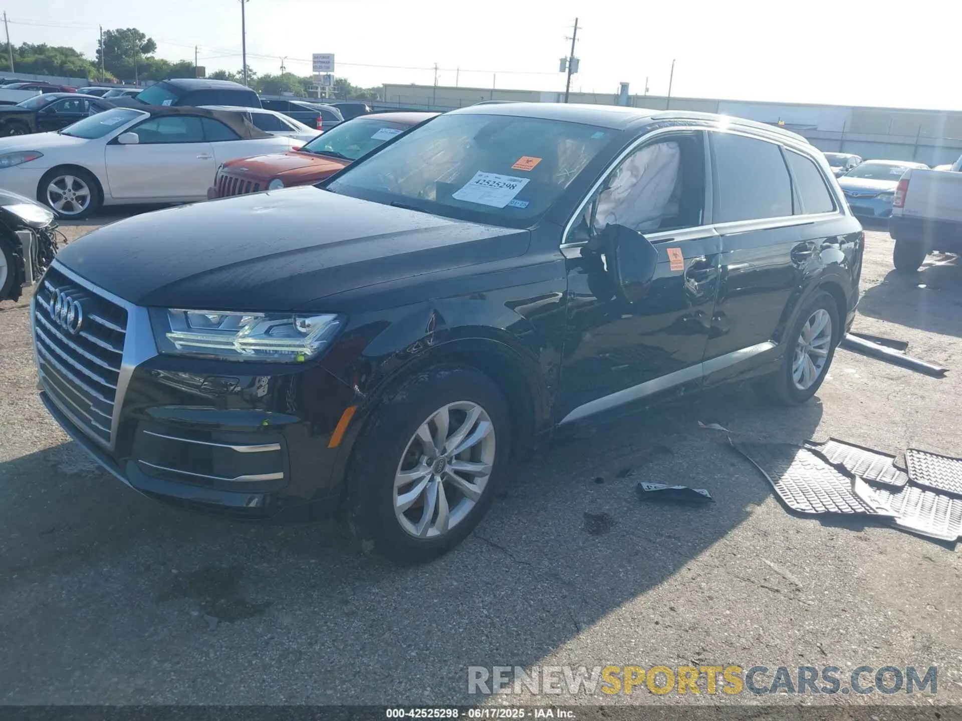 2 Photograph of a damaged car WA1LAAF73KD005199 AUDI Q7 2019
