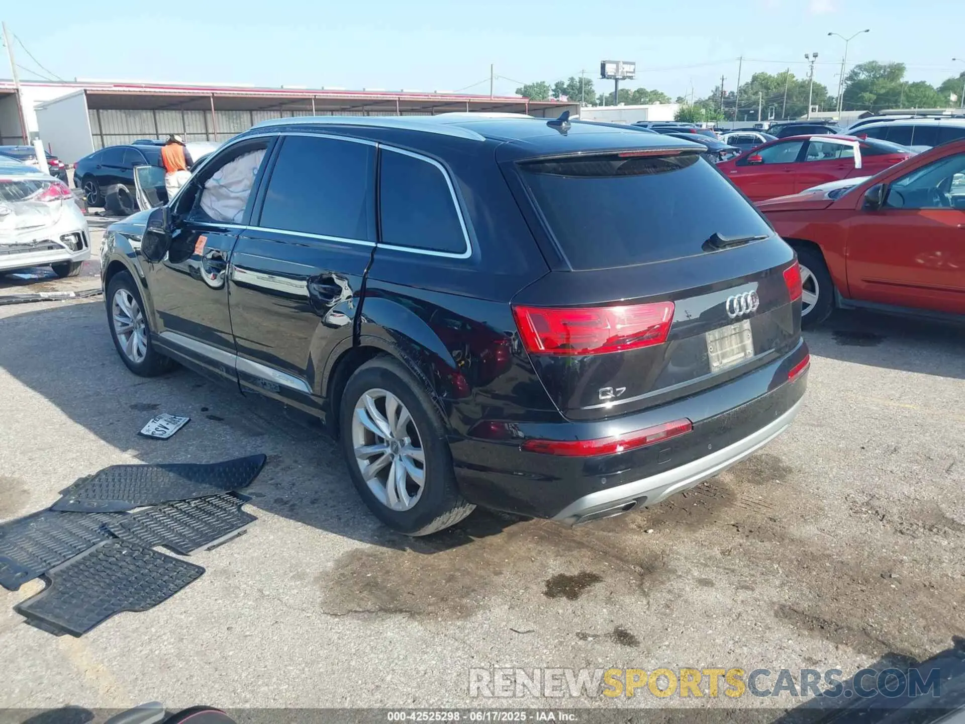 3 Photograph of a damaged car WA1LAAF73KD005199 AUDI Q7 2019