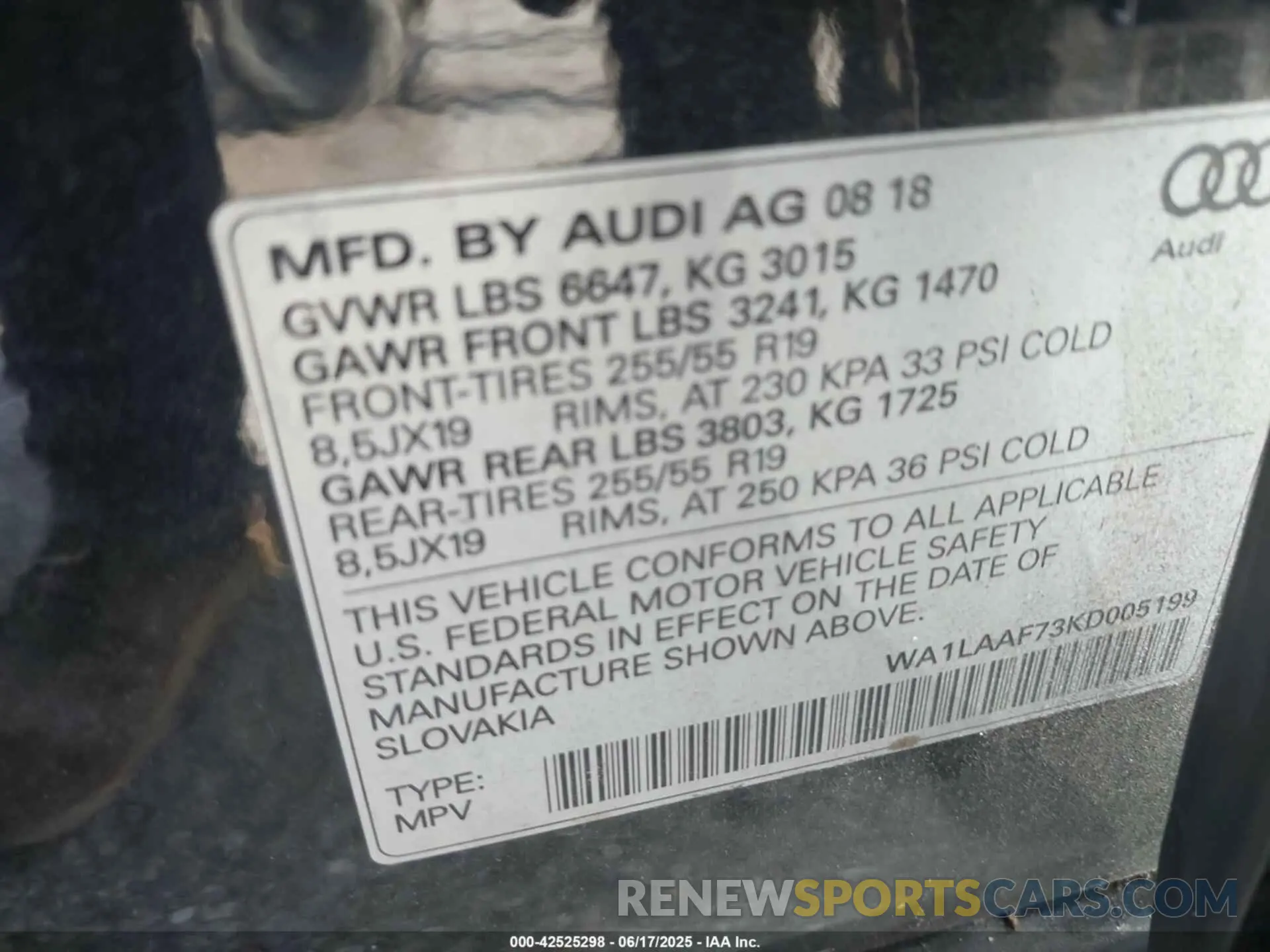 9 Photograph of a damaged car WA1LAAF73KD005199 AUDI Q7 2019
