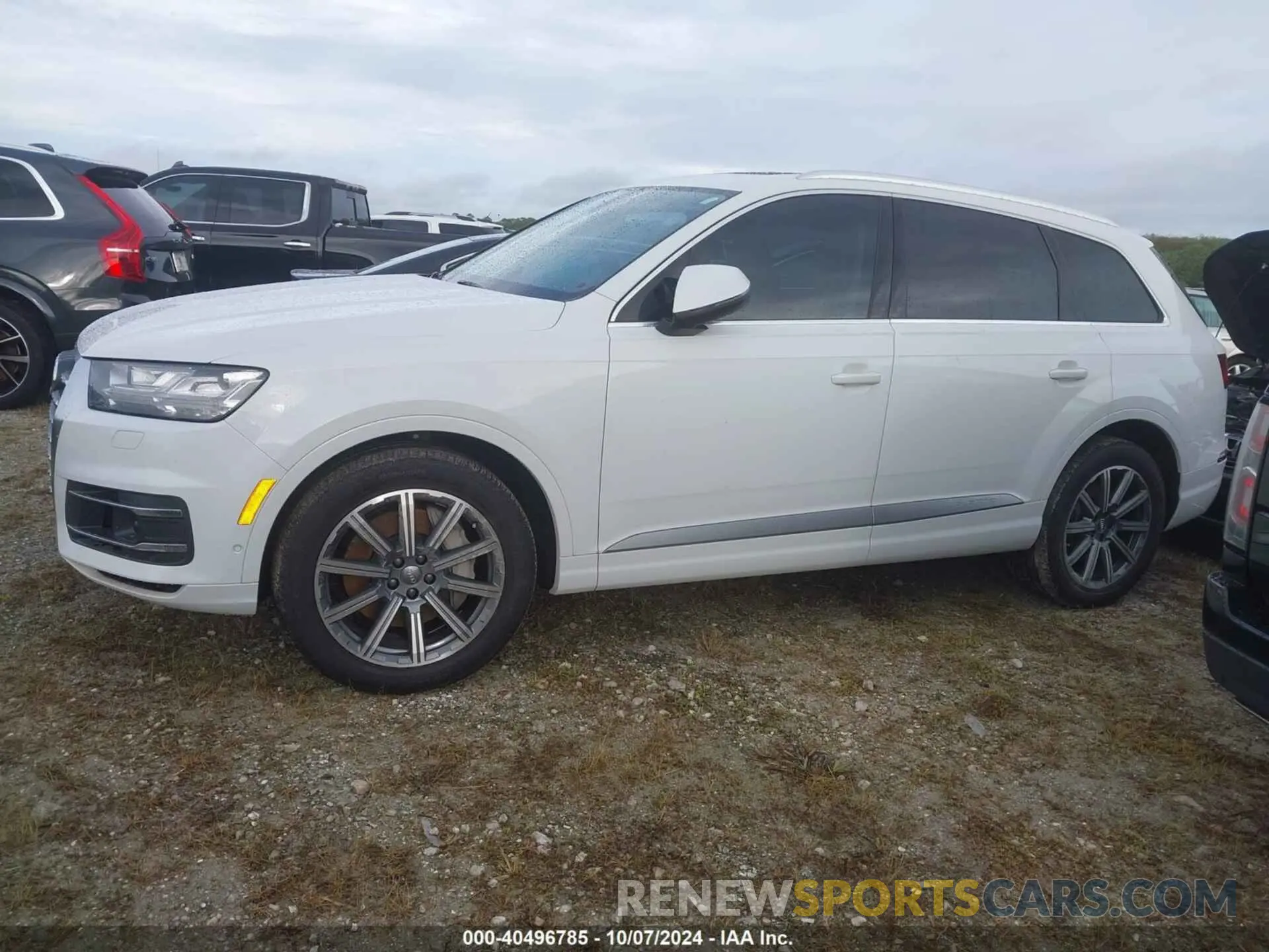 14 Фотография поврежденного автомобиля WA1LAAF74KD002571 AUDI Q7 2019
