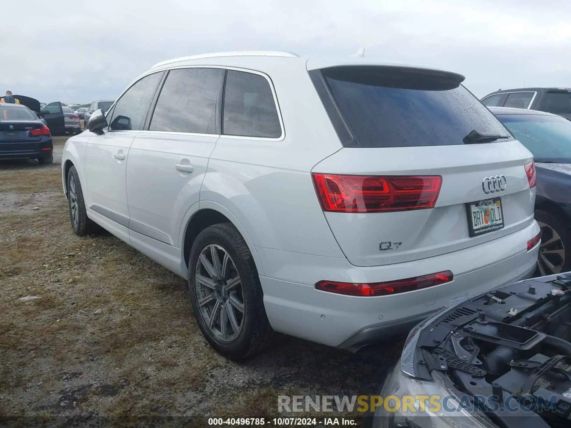 3 Фотография поврежденного автомобиля WA1LAAF74KD002571 AUDI Q7 2019