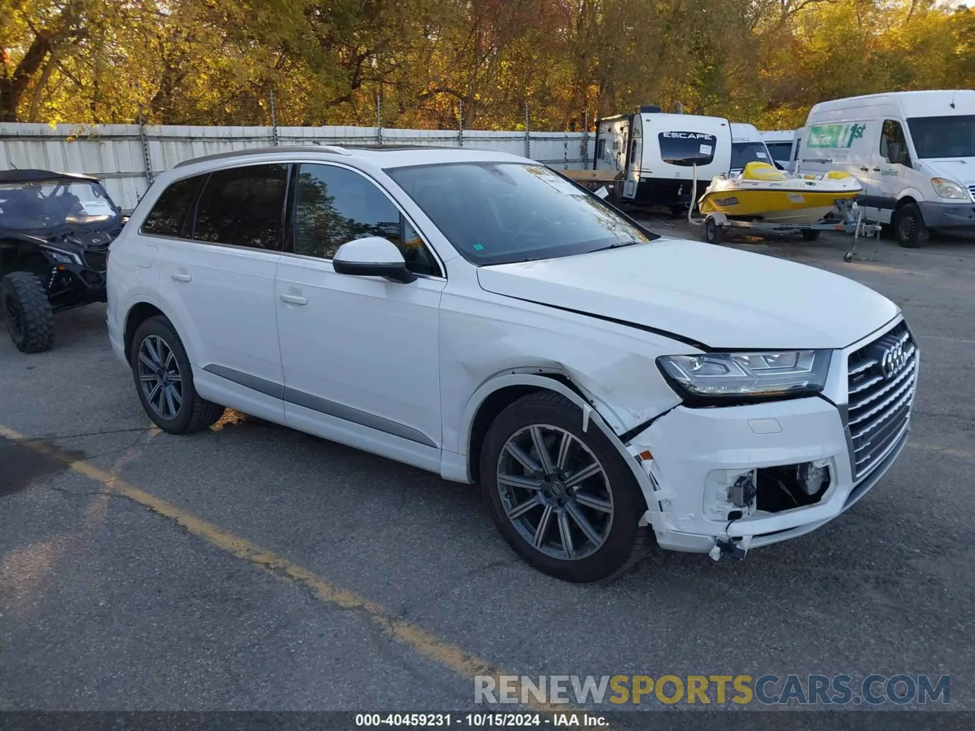 1 Photograph of a damaged car WA1LAAF74KD006720 AUDI Q7 2019