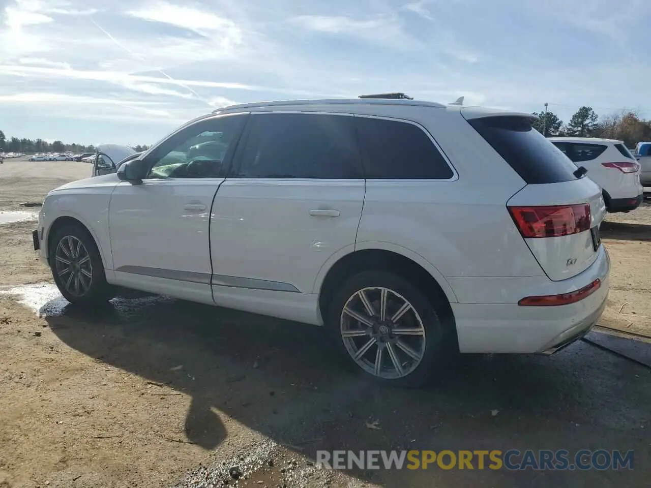 2 Photograph of a damaged car WA1LAAF74KD023923 AUDI Q7 2019
