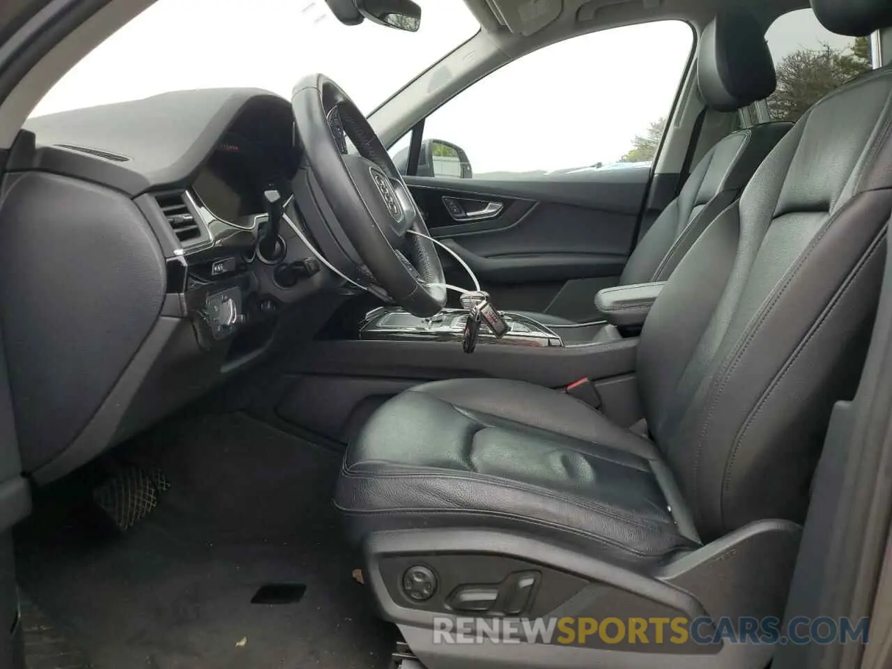 7 Photograph of a damaged car WA1LAAF75KD006144 AUDI Q7 2019