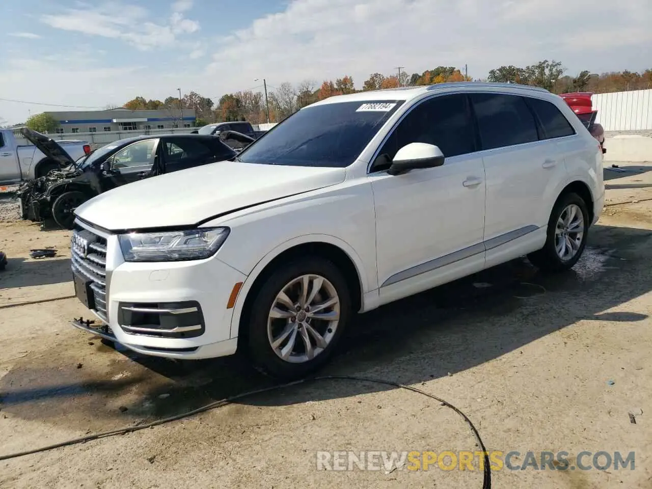 1 Photograph of a damaged car WA1LAAF76KD043669 AUDI Q7 2019