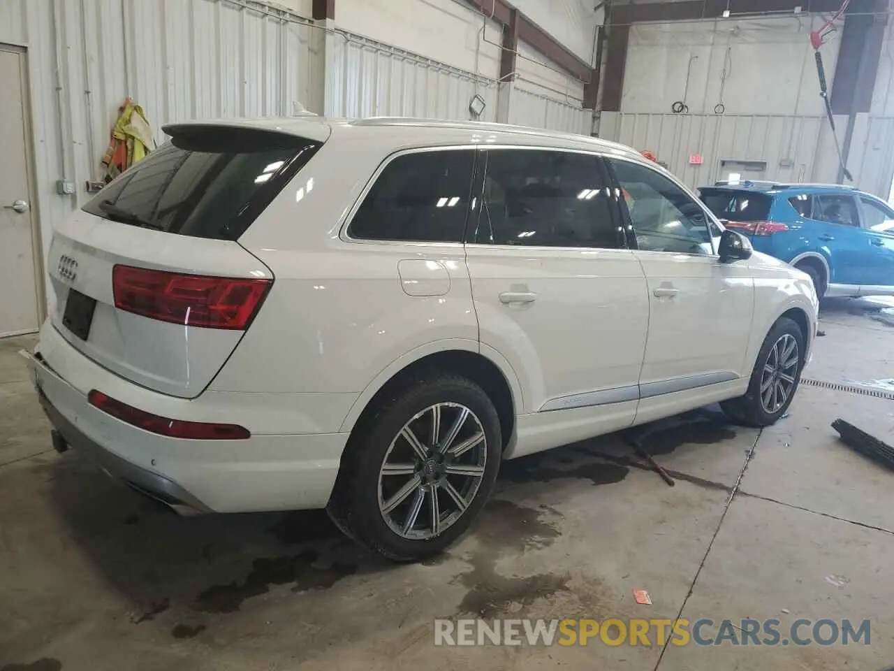 3 Фотография поврежденного автомобиля WA1LAAF77KD006744 AUDI Q7 2019