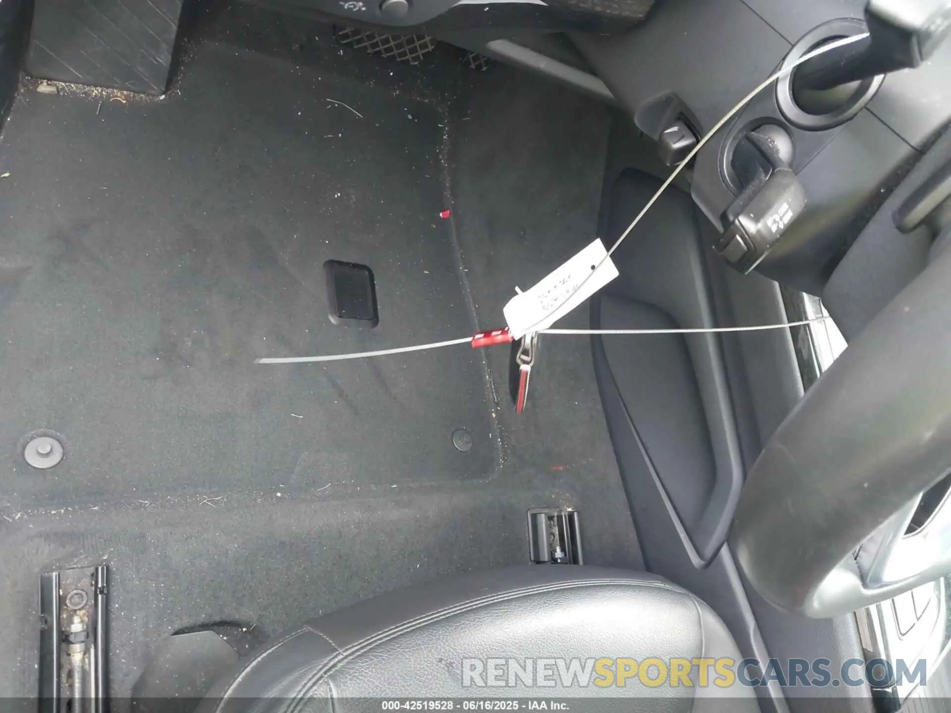 11 Фотография поврежденного автомобиля WA1LAAF77KD043812 AUDI Q7 2019