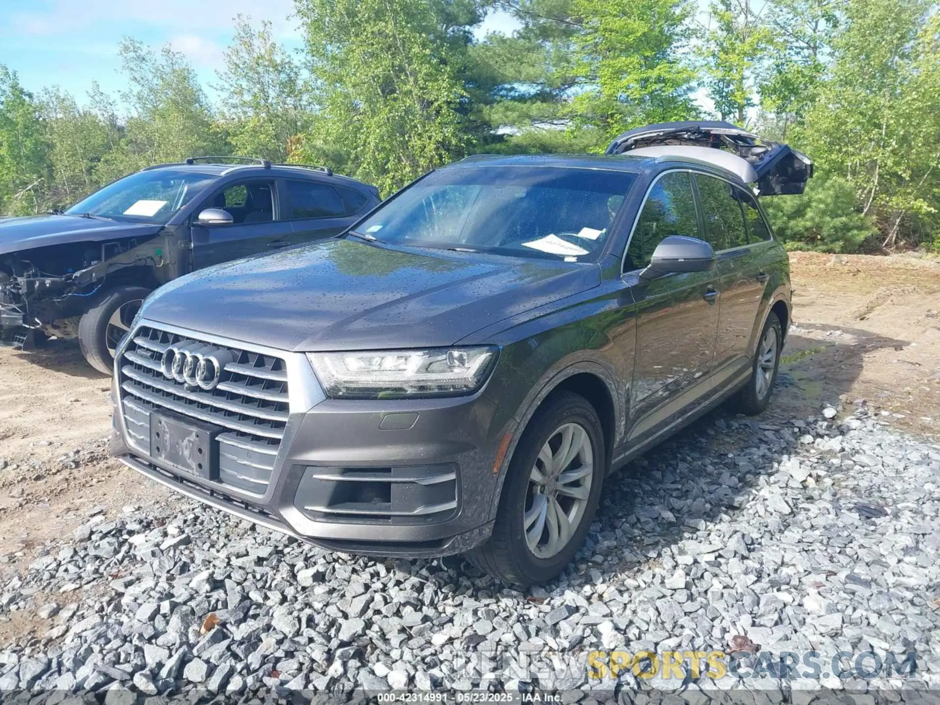 2 Photograph of a damaged car WA1LAAF78KD001374 AUDI Q7 2019