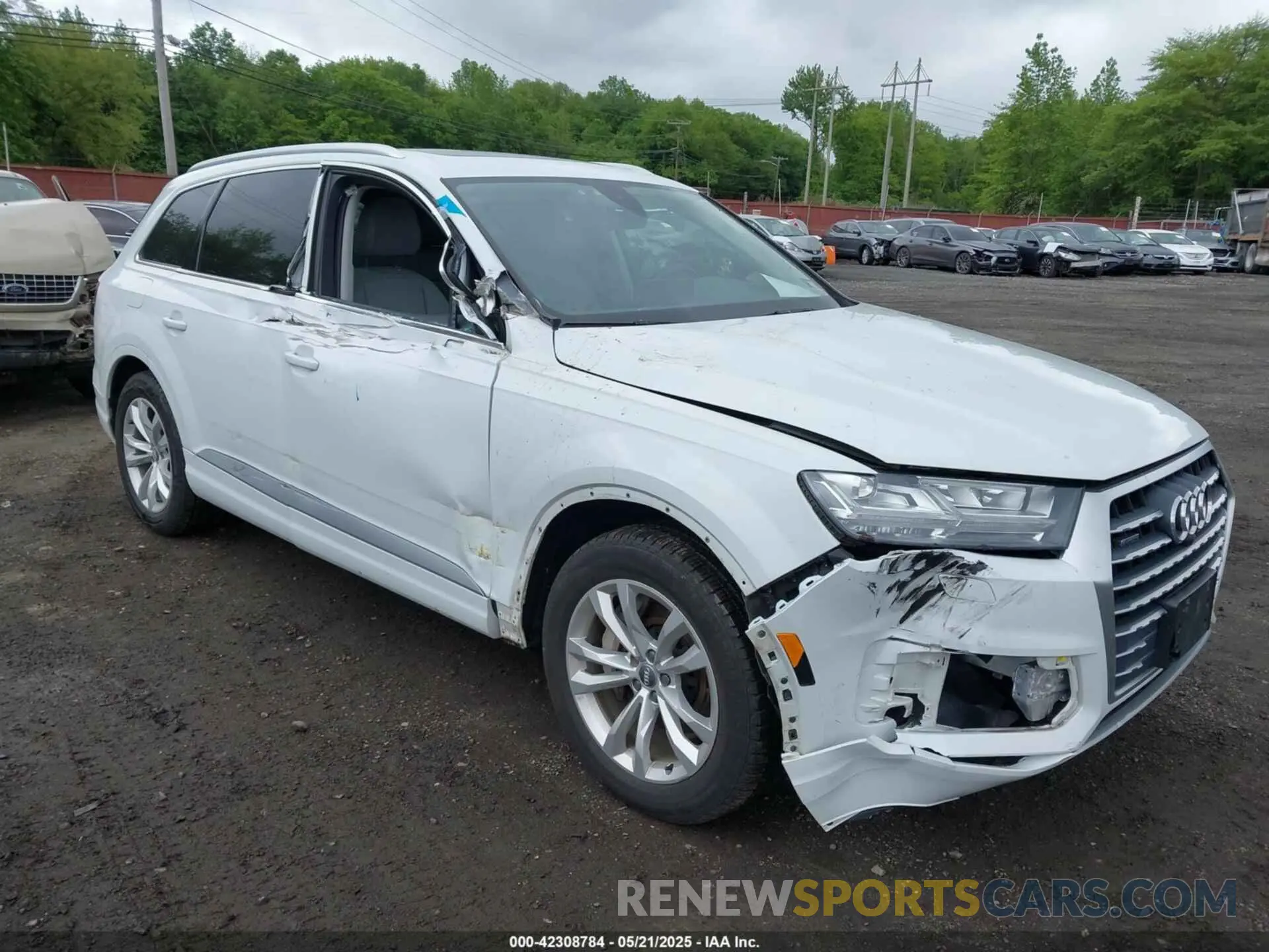 6 Photograph of a damaged car WA1LAAF78KD008289 AUDI Q7 2019