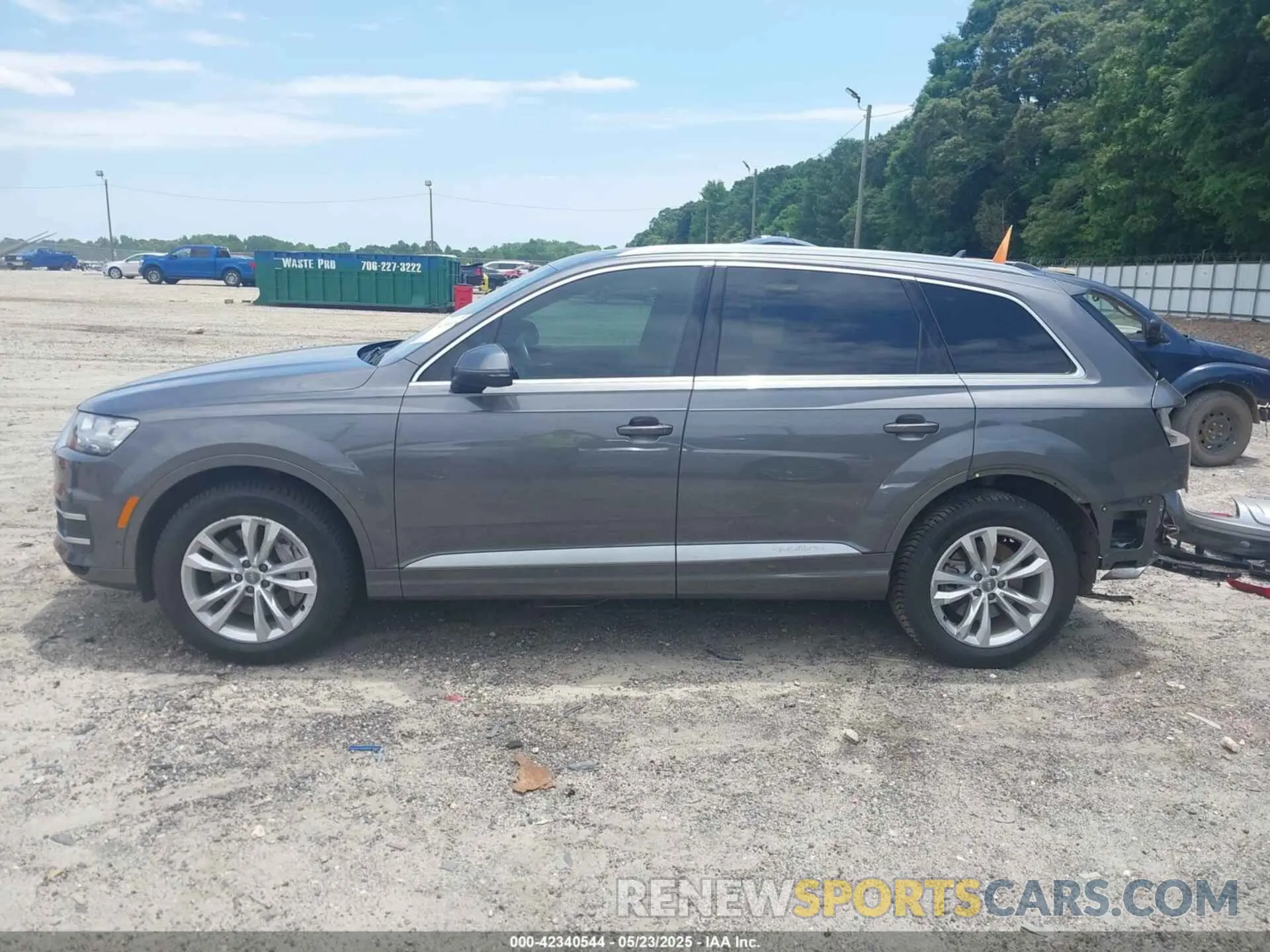 15 Фотография поврежденного автомобиля WA1LAAF78KD012598 AUDI Q7 2019