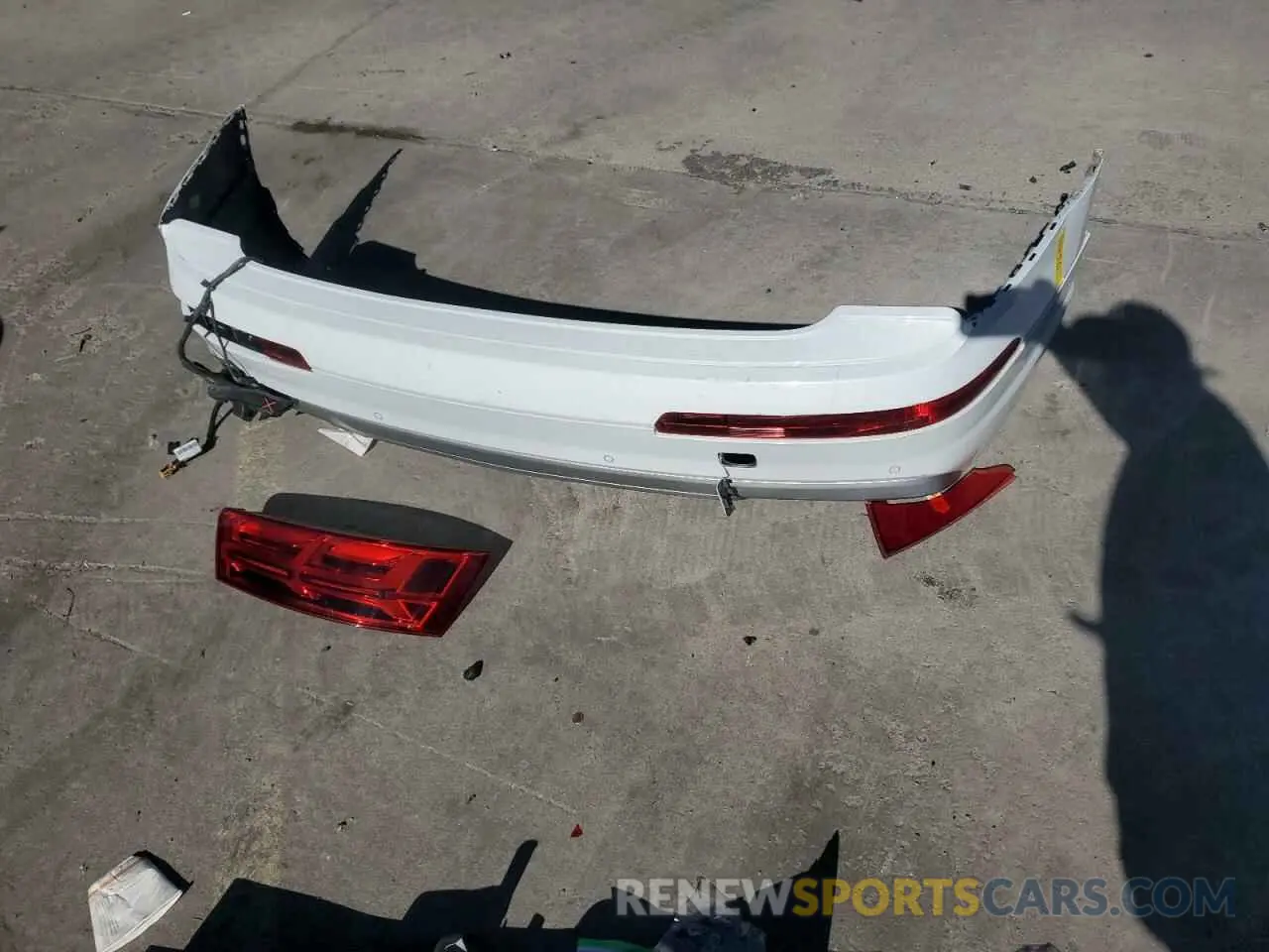 13 Photograph of a damaged car WA1LAAF79KD003621 AUDI Q7 2019