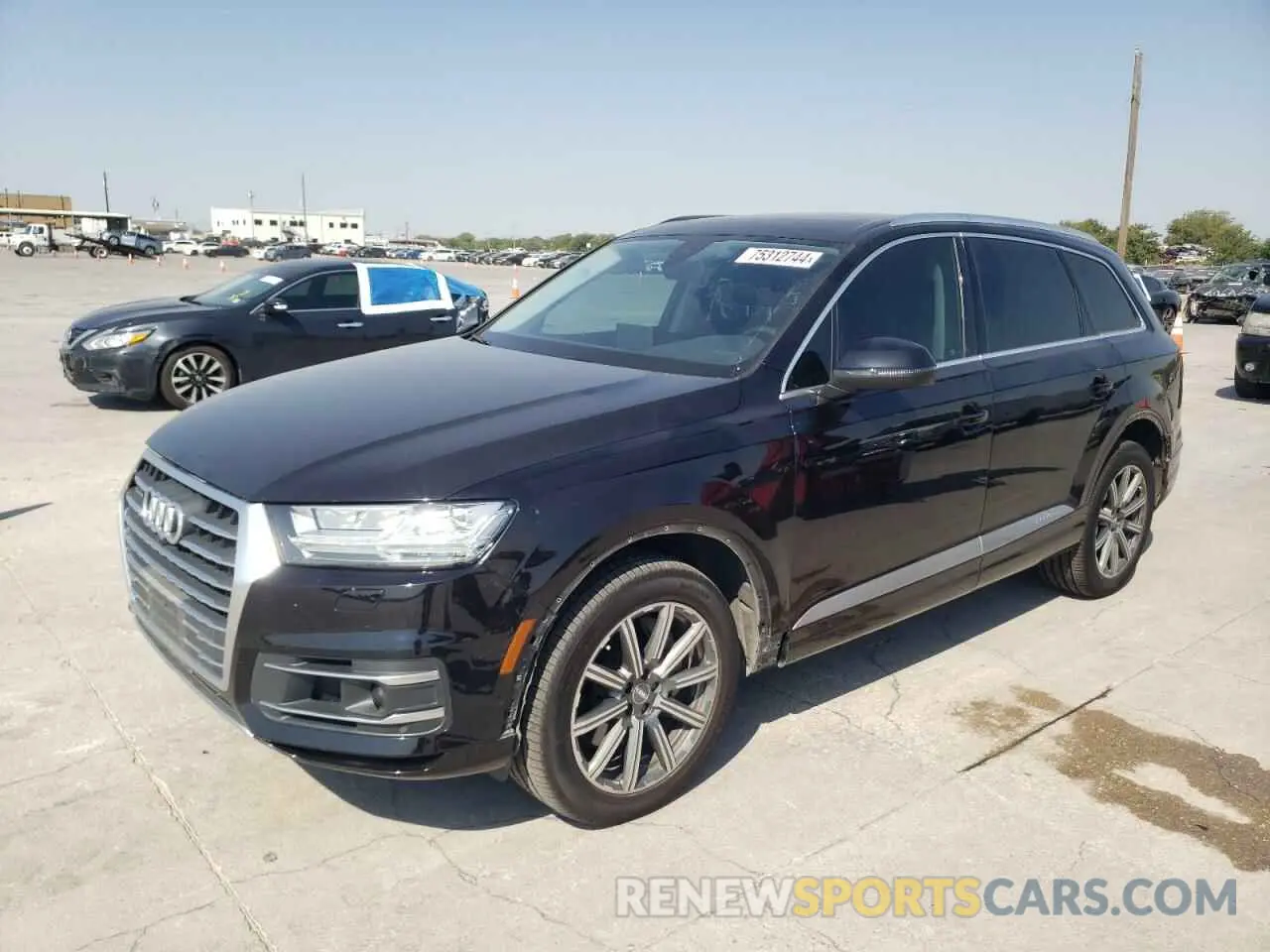 1 Photograph of a damaged car WA1LAAF7XKD016720 AUDI Q7 2019
