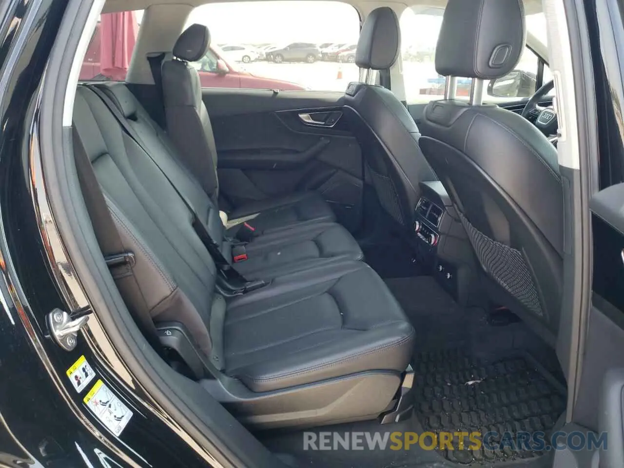 11 Photograph of a damaged car WA1LAAF7XKD016720 AUDI Q7 2019