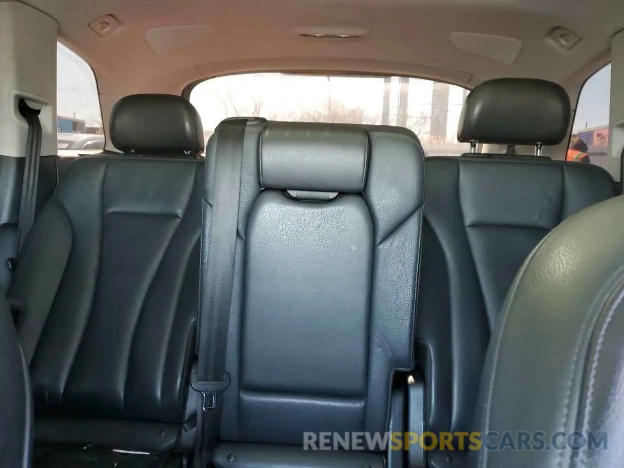10 Photograph of a damaged car WA1LAAF7XKD022369 AUDI Q7 2019
