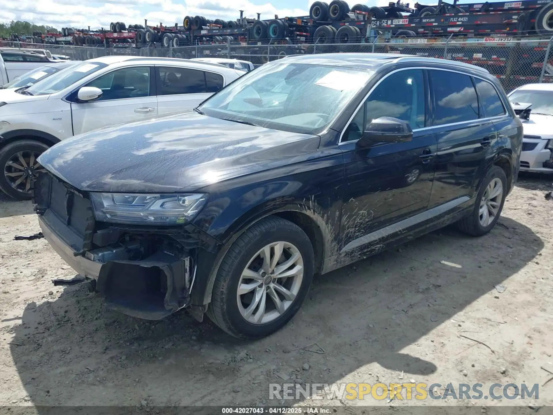 2 Photograph of a damaged car WA1LABF70KD010916 AUDI Q7 2019