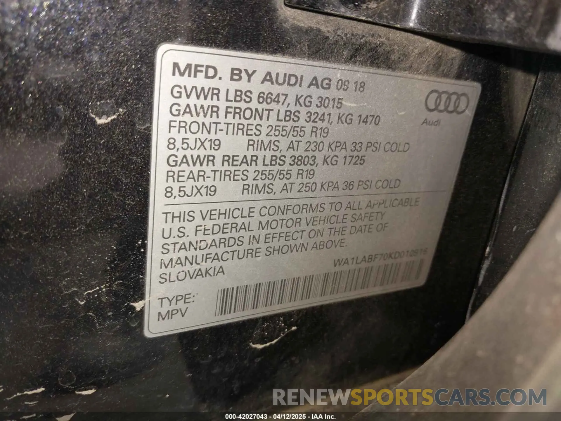 9 Photograph of a damaged car WA1LABF70KD010916 AUDI Q7 2019