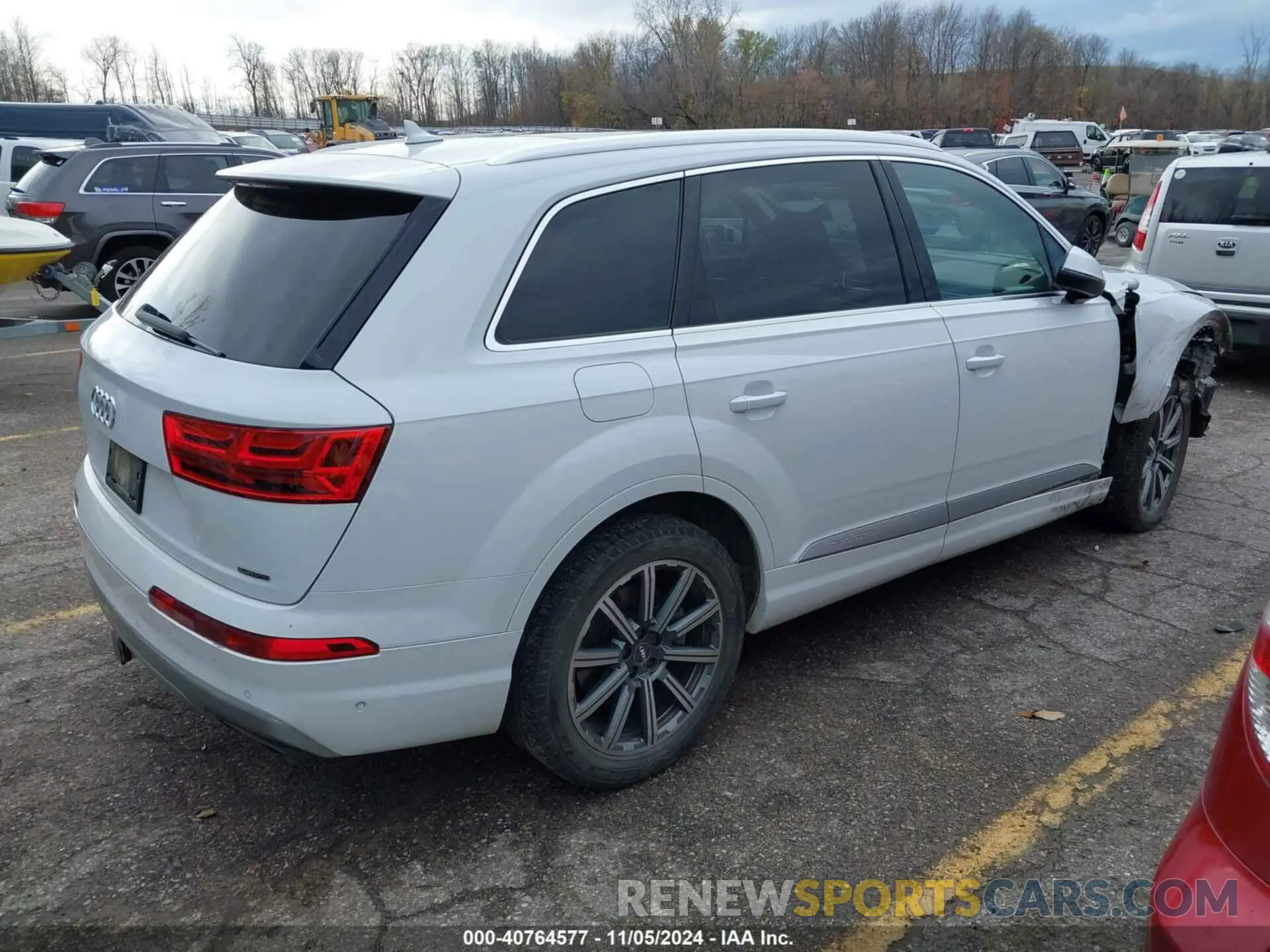 4 Photograph of a damaged car WA1LABF76KD030037 AUDI Q7 2019