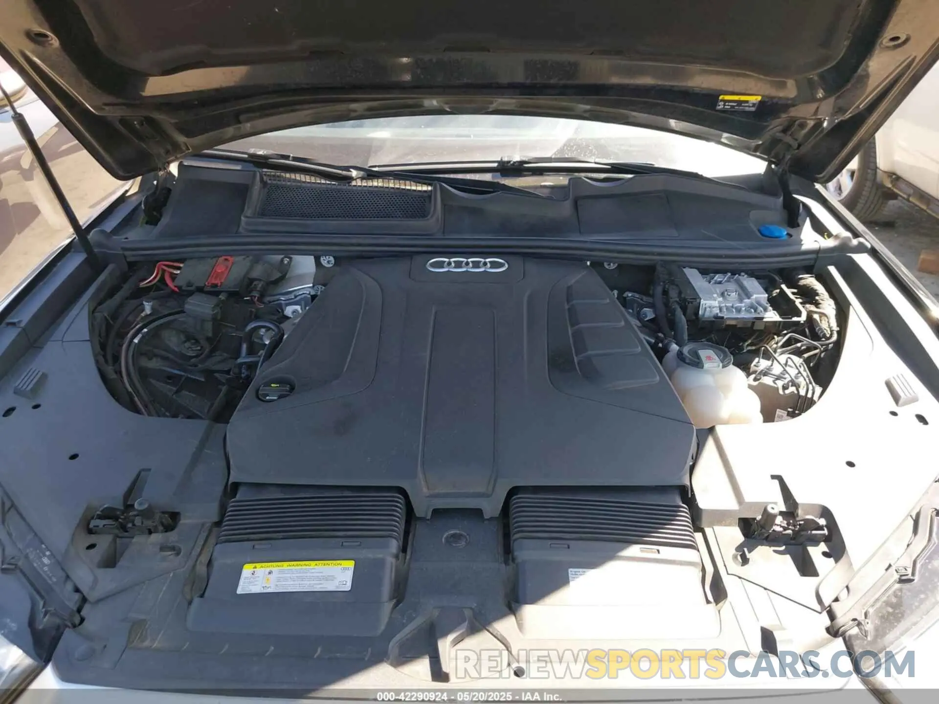 10 Фотография поврежденного автомобиля WA1LHAF70KD018858 AUDI Q7 2019
