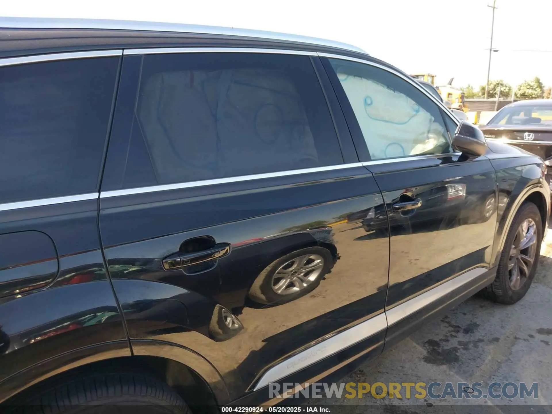 14 Фотография поврежденного автомобиля WA1LHAF70KD018858 AUDI Q7 2019