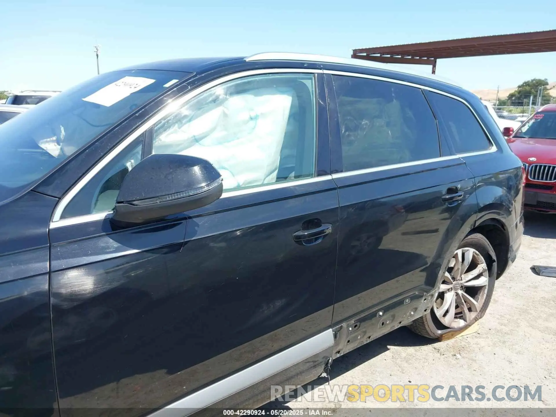 15 Фотография поврежденного автомобиля WA1LHAF70KD018858 AUDI Q7 2019