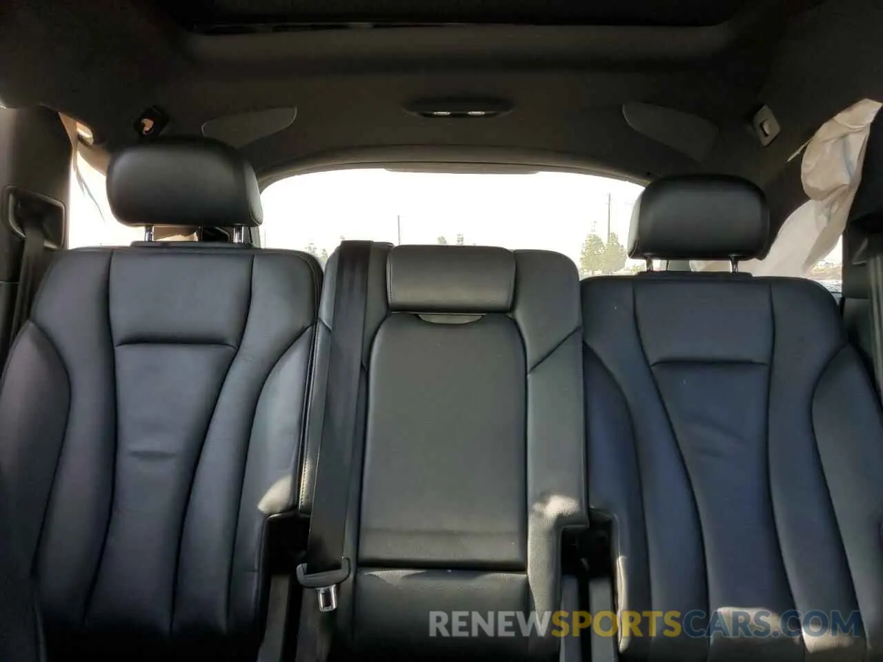 10 Фотография поврежденного автомобиля WA1LHAF70KD030072 AUDI Q7 2019