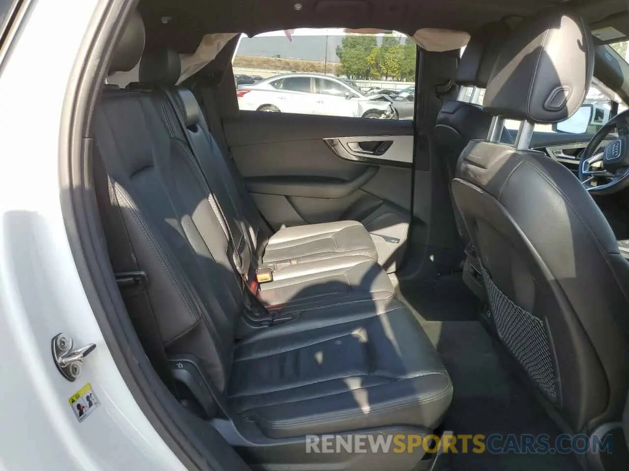 11 Фотография поврежденного автомобиля WA1LHAF70KD030072 AUDI Q7 2019