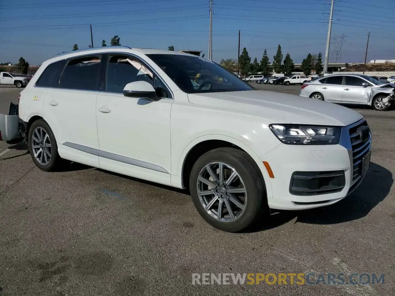 4 Фотография поврежденного автомобиля WA1LHAF70KD030072 AUDI Q7 2019