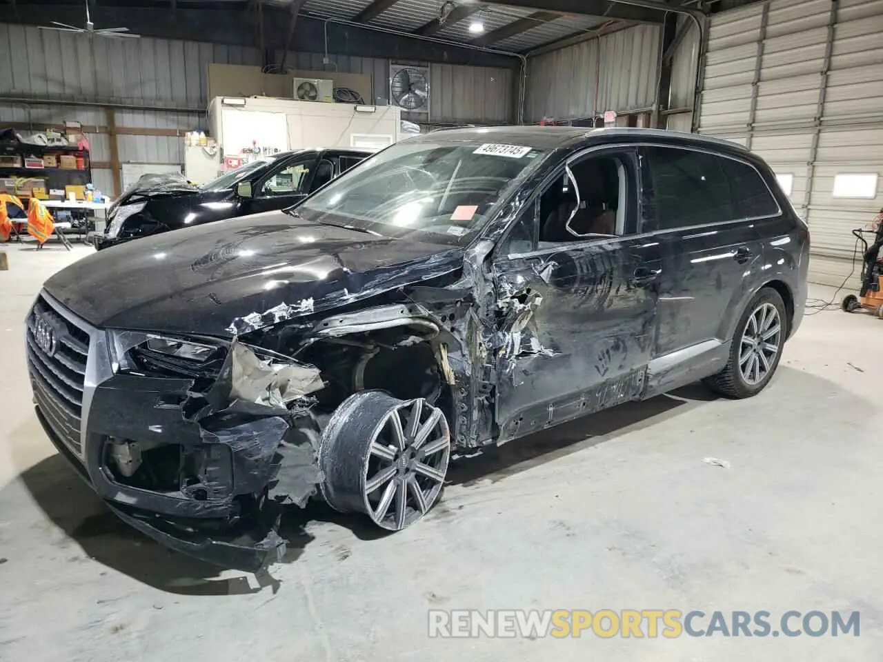 1 Photograph of a damaged car WA1LHAF70KD043713 AUDI Q7 2019