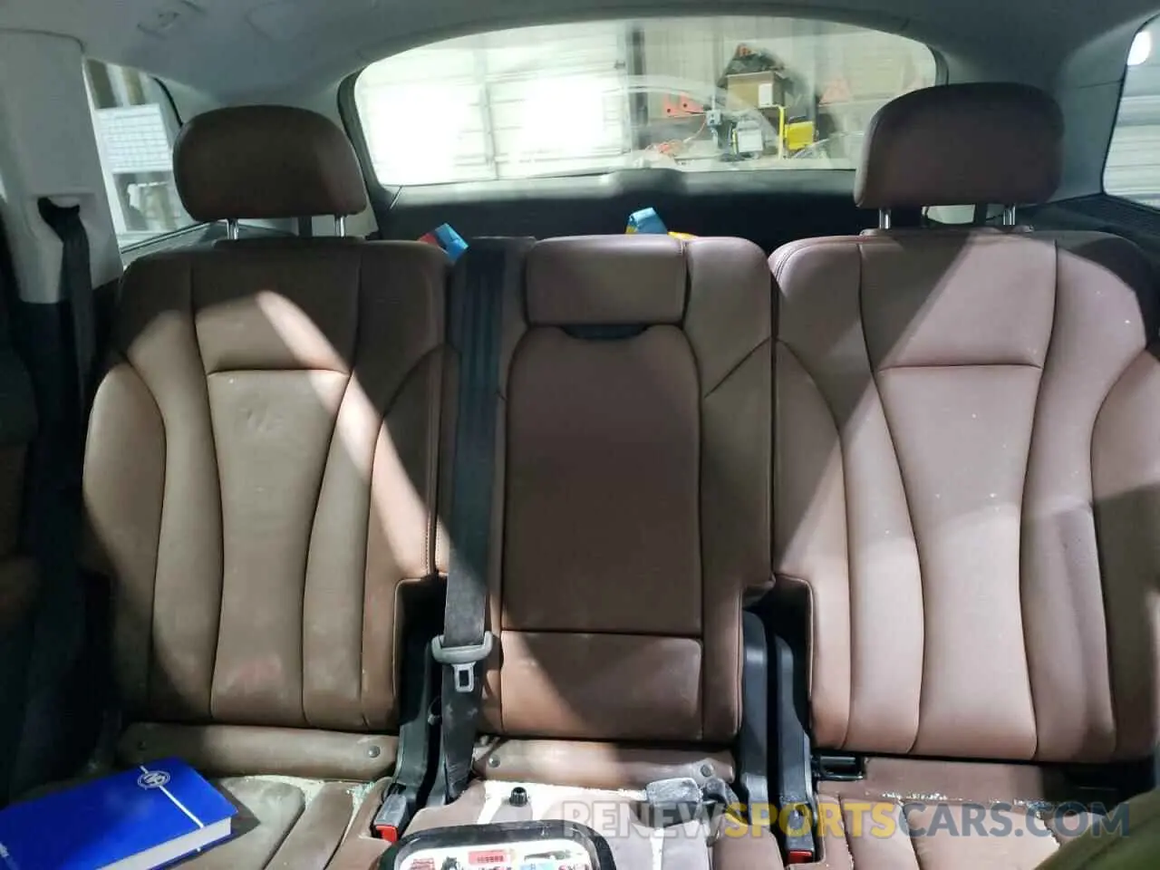 10 Photograph of a damaged car WA1LHAF70KD043713 AUDI Q7 2019