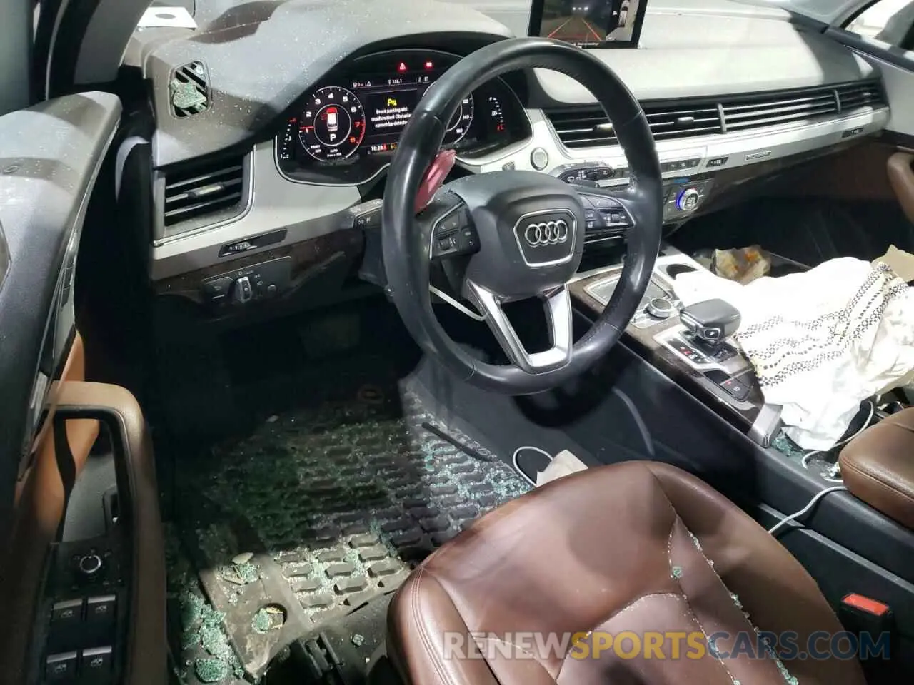 8 Photograph of a damaged car WA1LHAF70KD043713 AUDI Q7 2019