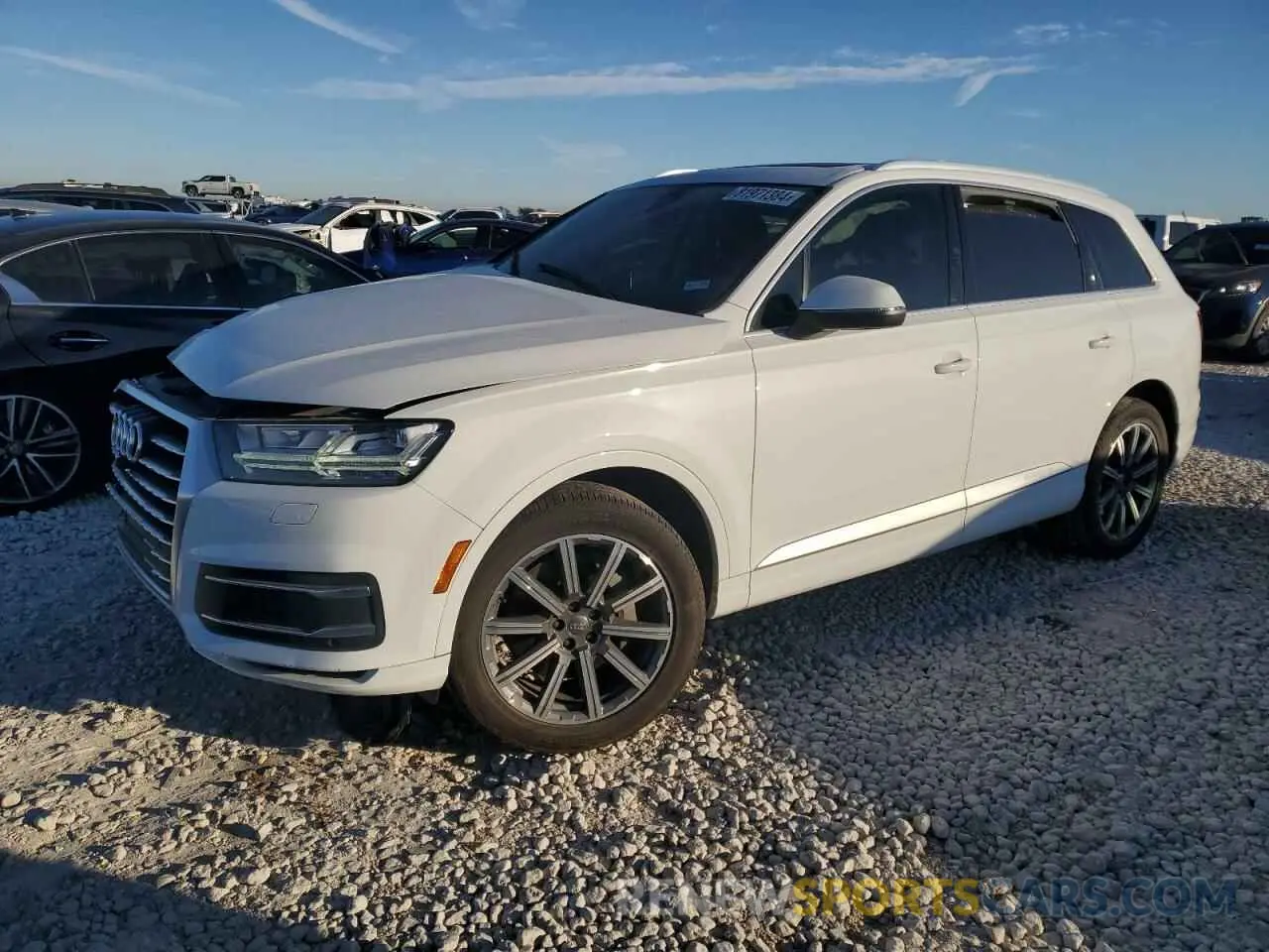 1 Фотография поврежденного автомобиля WA1LHAF72KD025620 AUDI Q7 2019