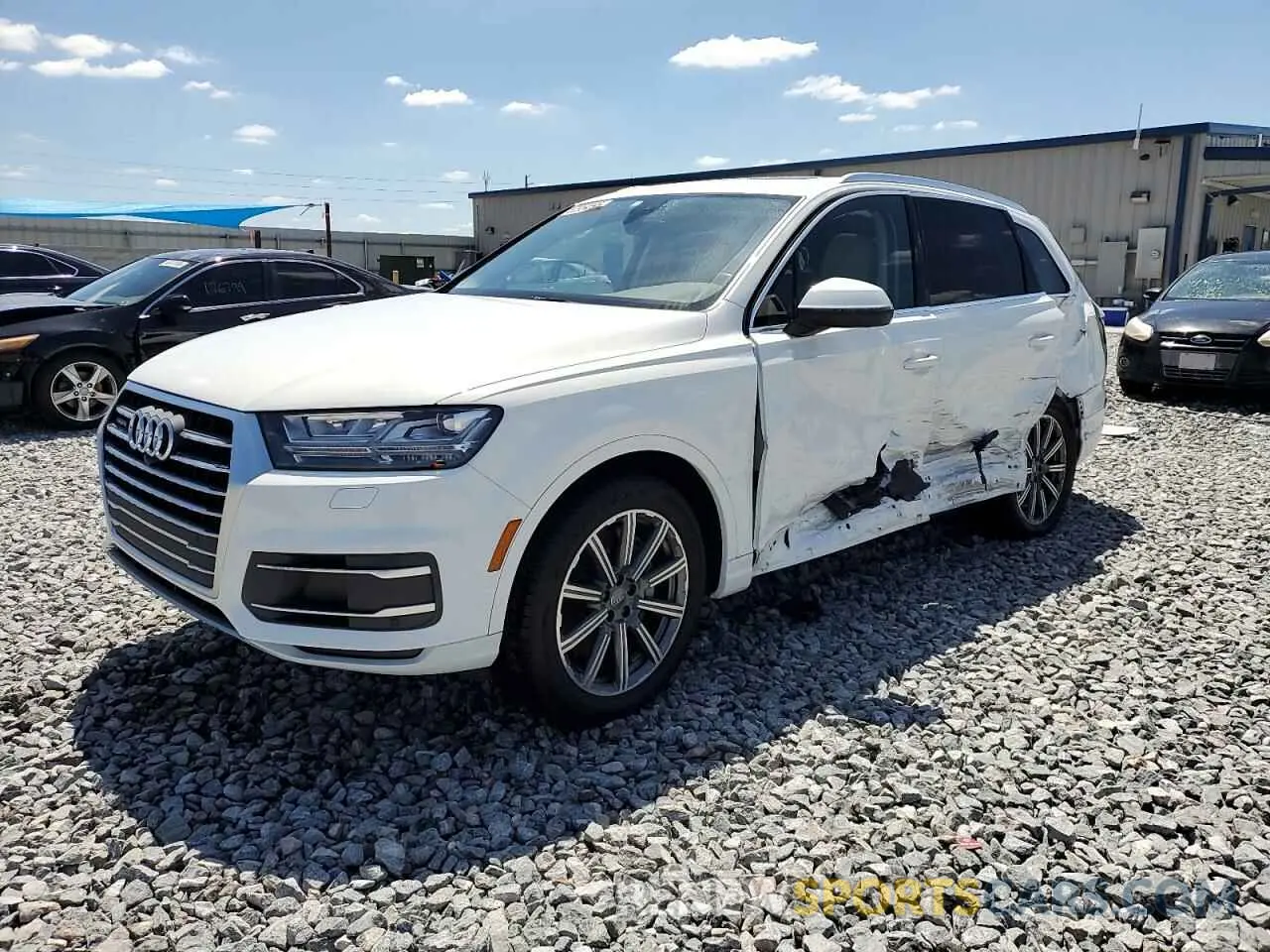 1 Photograph of a damaged car WA1LHAF72KD044314 AUDI Q7 2019
