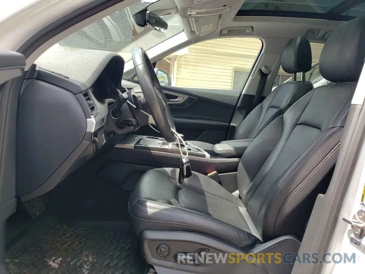 7 Photograph of a damaged car WA1LHAF73KD036495 AUDI Q7 2019