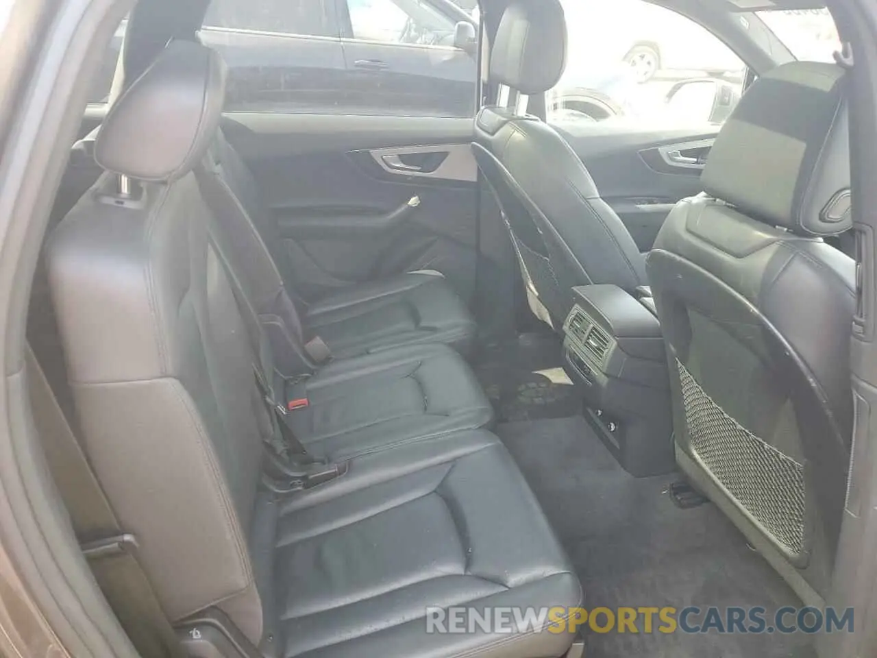 11 Фотография поврежденного автомобиля WA1LHAF73KD038831 AUDI Q7 2019