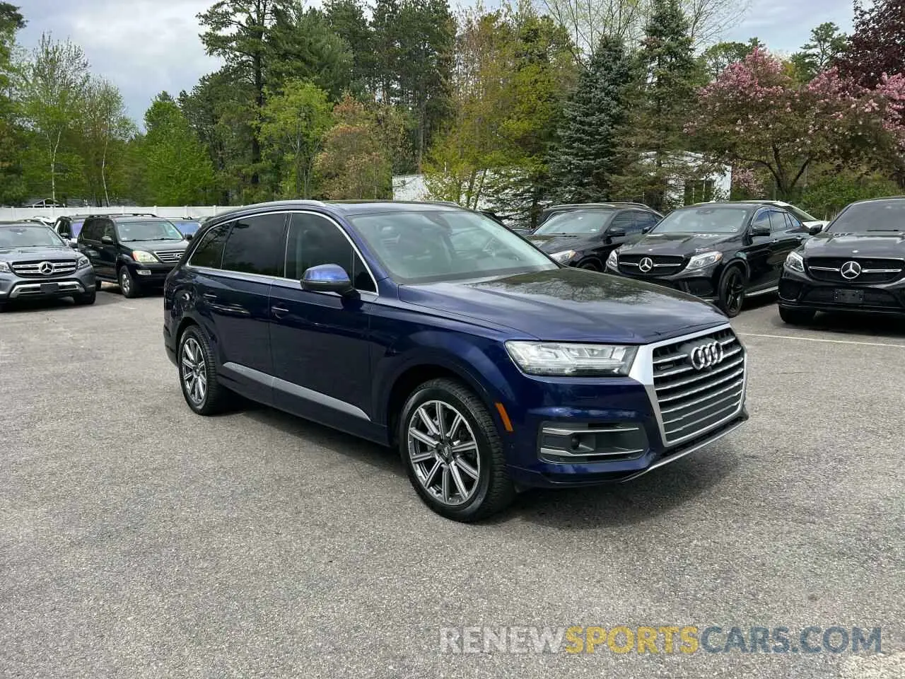 1 Photograph of a damaged car WA1LHAF73KD041633 AUDI Q7 2019