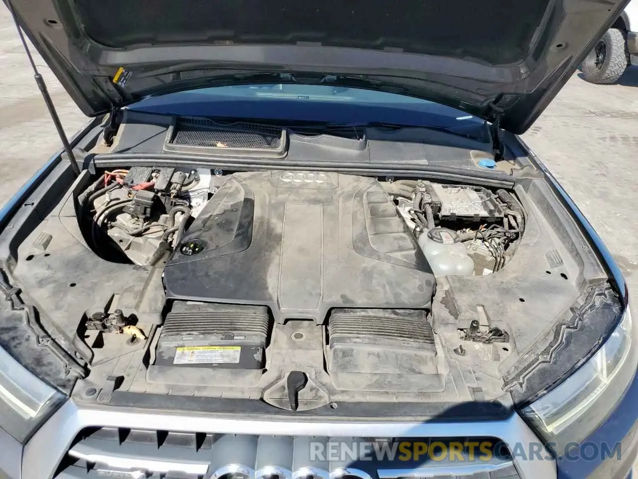 12 Фотография поврежденного автомобиля WA1LHAF74KD024338 AUDI Q7 2019