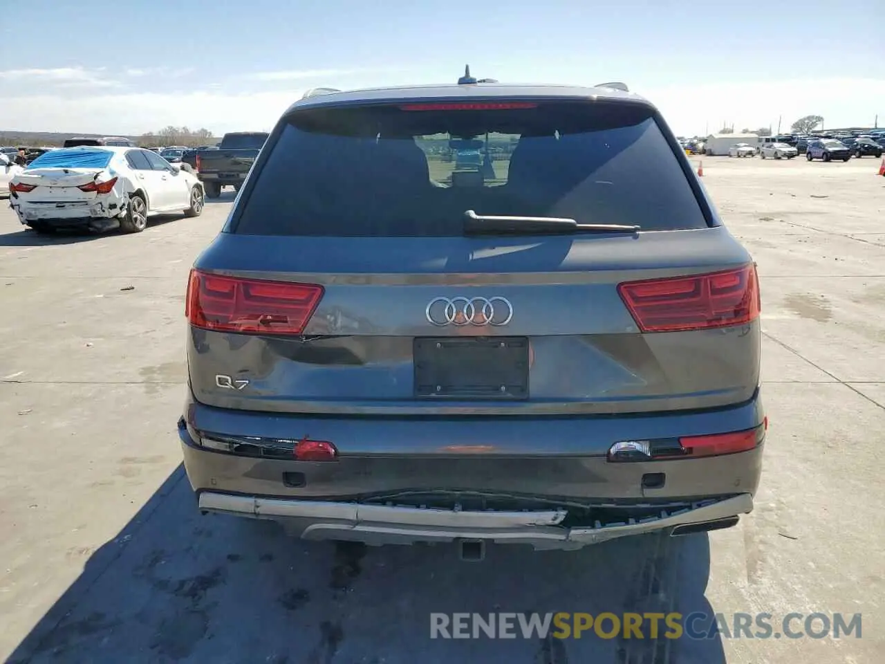 6 Фотография поврежденного автомобиля WA1LHAF74KD024338 AUDI Q7 2019