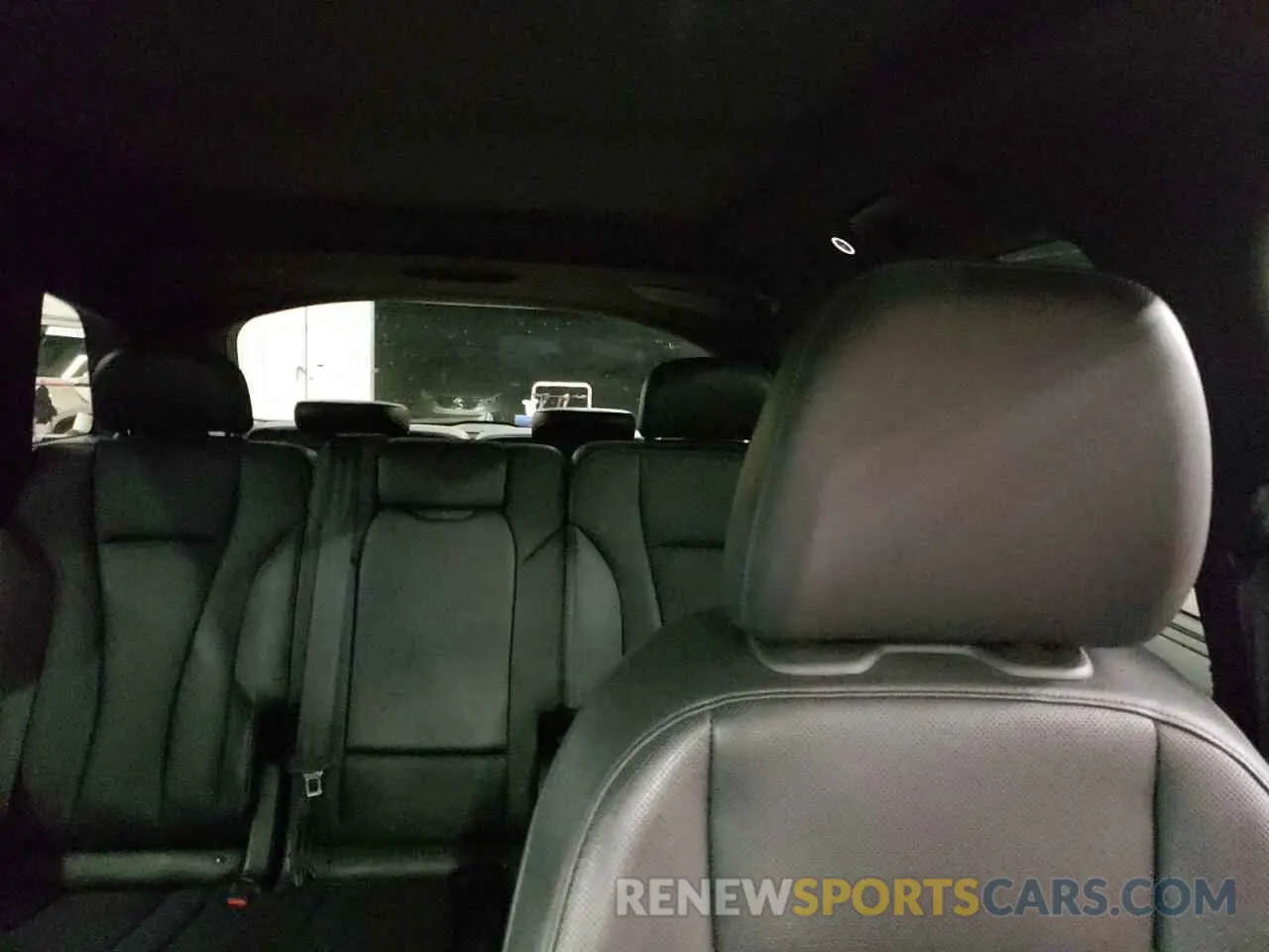 10 Photograph of a damaged car WA1LHAF74KD040782 AUDI Q7 2019
