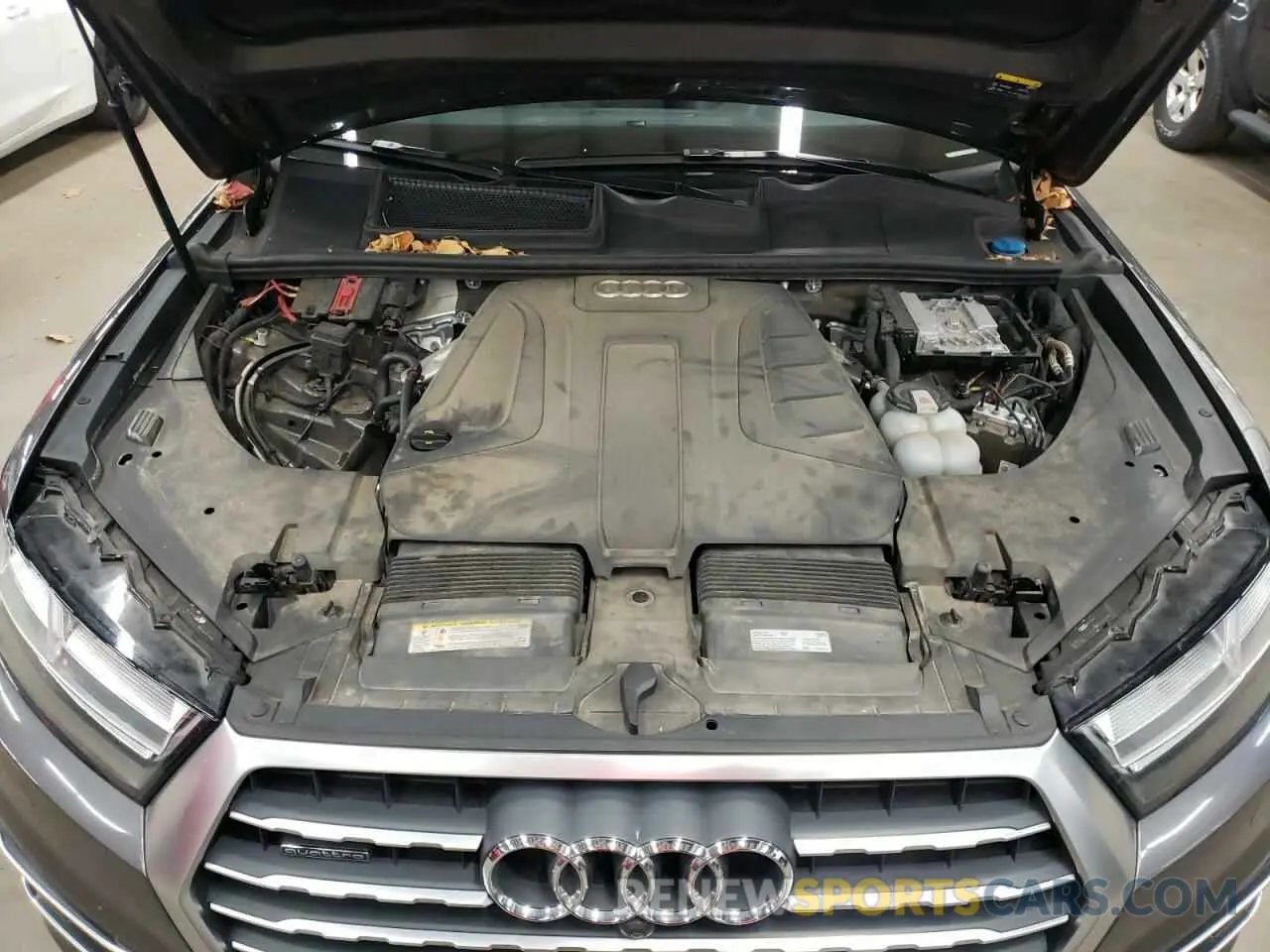 12 Photograph of a damaged car WA1LHAF74KD040782 AUDI Q7 2019