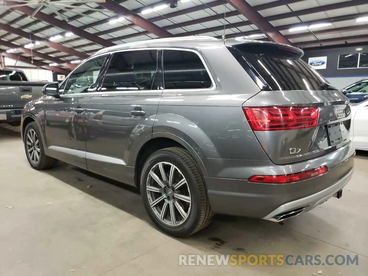 2 Photograph of a damaged car WA1LHAF74KD040782 AUDI Q7 2019