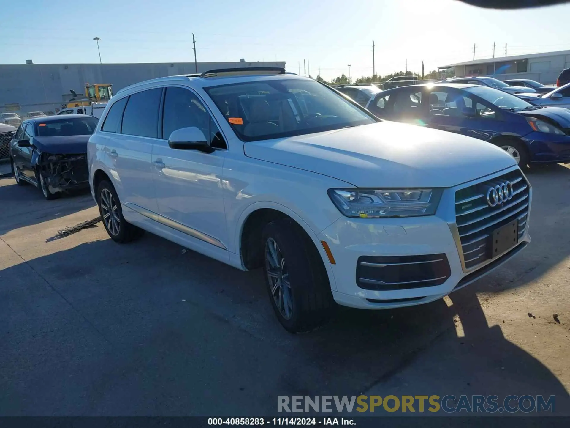 1 Photograph of a damaged car WA1LHAF75KD042718 AUDI Q7 2019