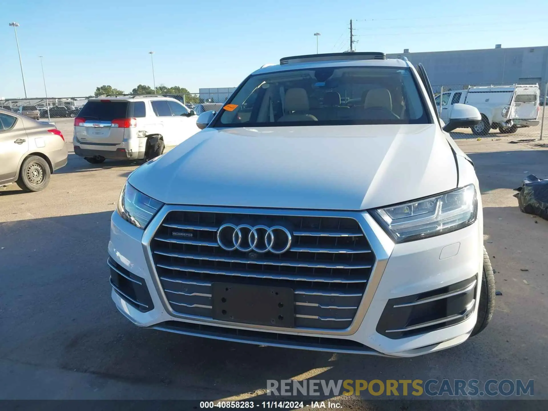 11 Photograph of a damaged car WA1LHAF75KD042718 AUDI Q7 2019