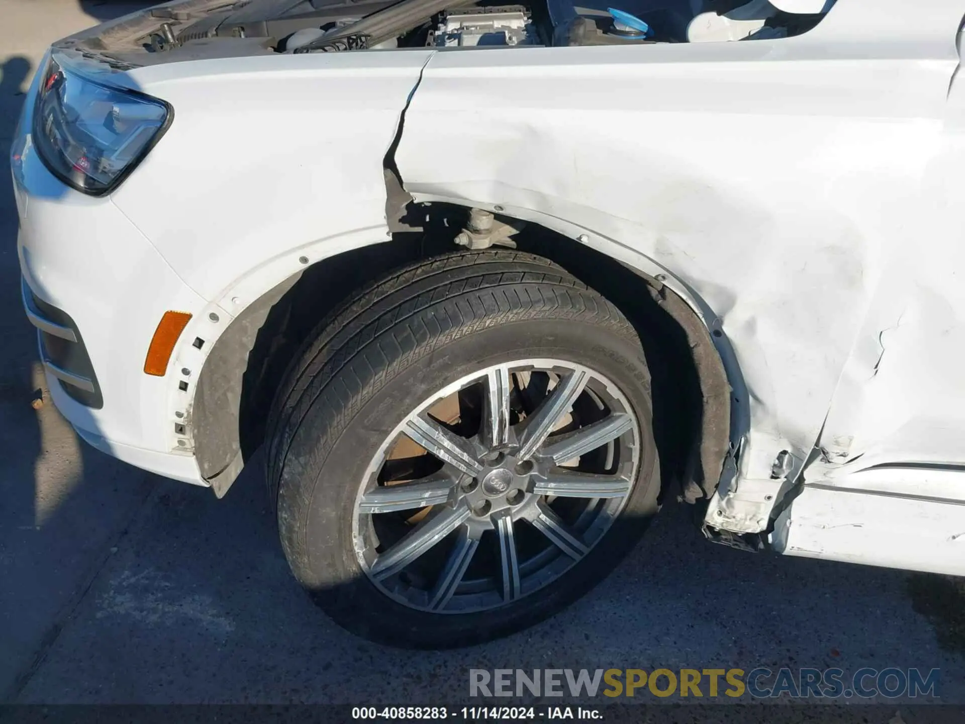 6 Photograph of a damaged car WA1LHAF75KD042718 AUDI Q7 2019