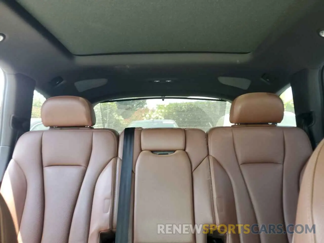 10 Photograph of a damaged car WA1LHAF76KD040542 AUDI Q7 2019