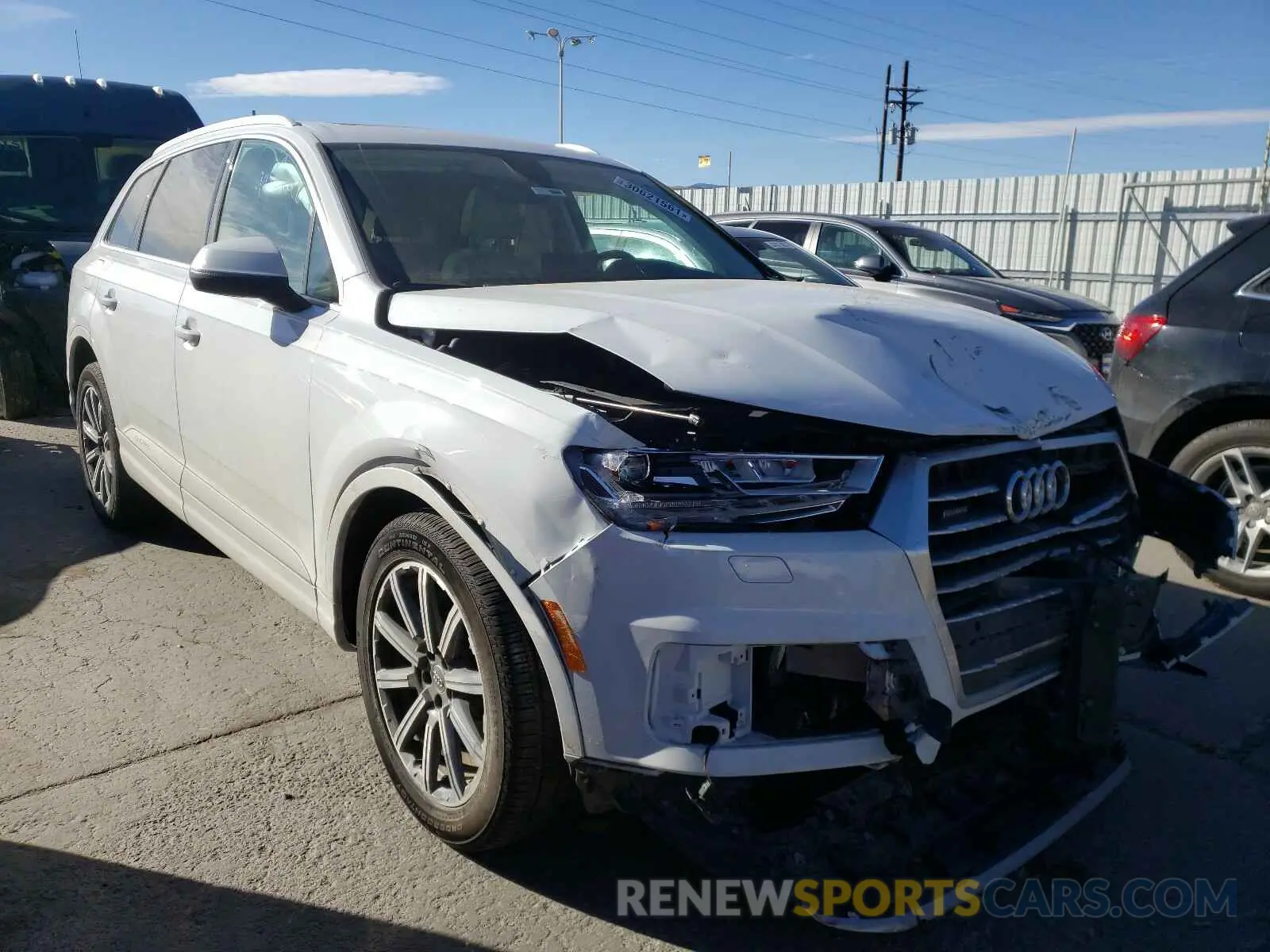 1 Photograph of a damaged car WA1LHAF77KD023622 AUDI Q7 2019