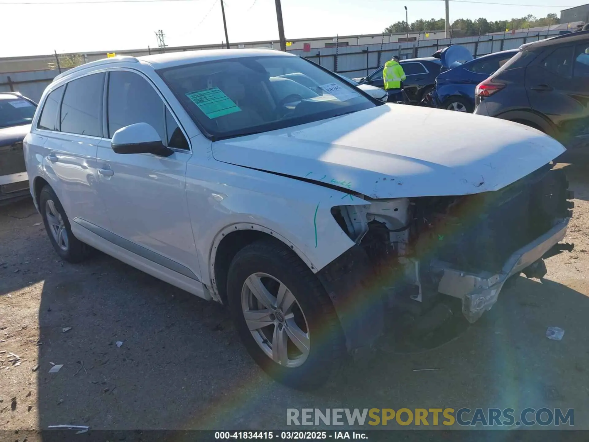1 Photograph of a damaged car WA1LHAF77KD026200 AUDI Q7 2019
