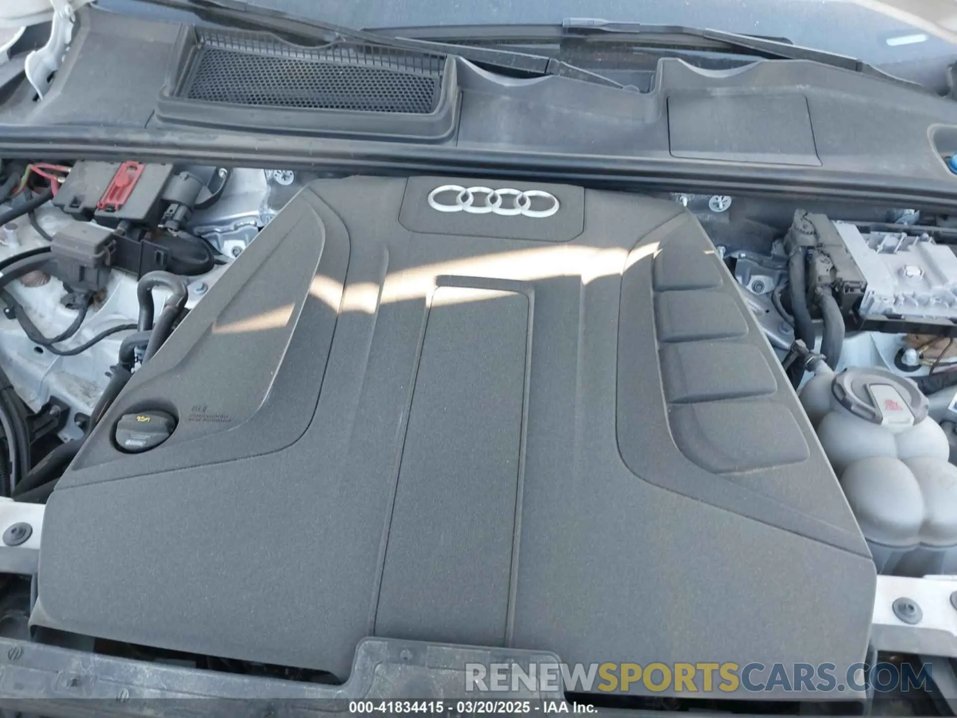 10 Photograph of a damaged car WA1LHAF77KD026200 AUDI Q7 2019