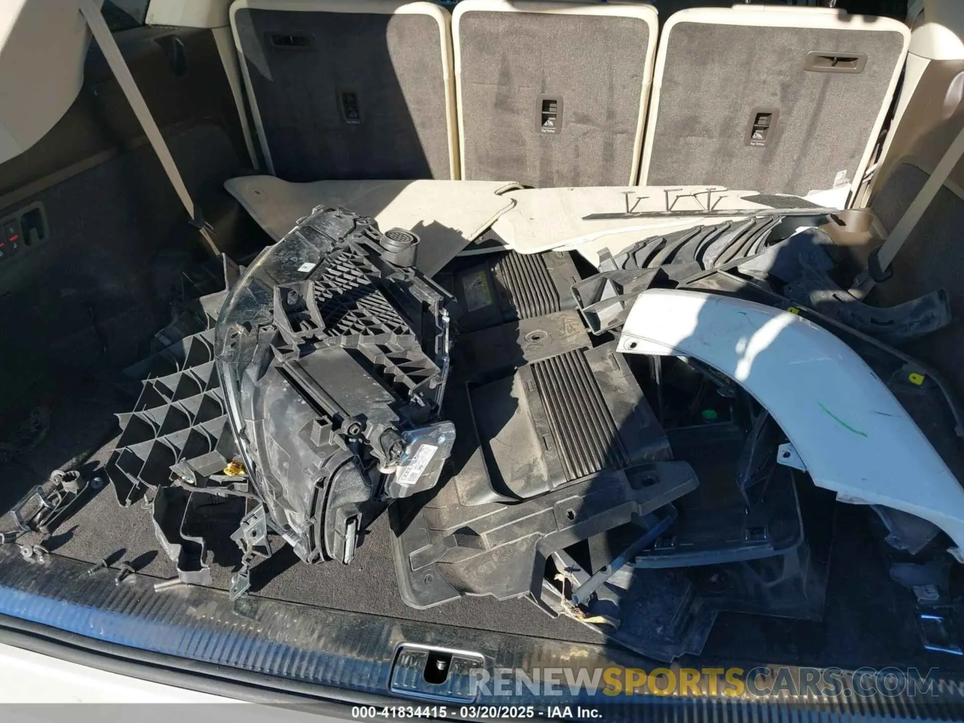 12 Photograph of a damaged car WA1LHAF77KD026200 AUDI Q7 2019
