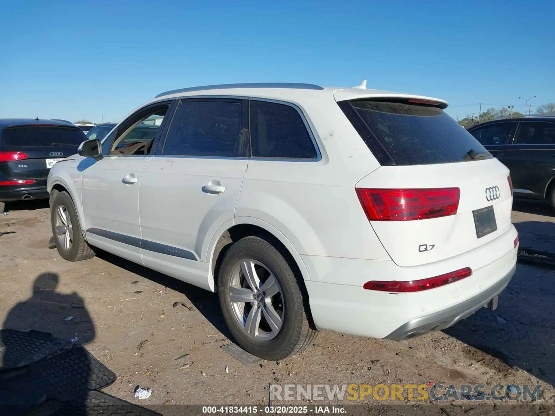 3 Photograph of a damaged car WA1LHAF77KD026200 AUDI Q7 2019